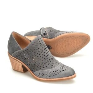 Sofft Amberly Booties Size 10 M Gray Suede Laser Cut Block Heel Side Zip
